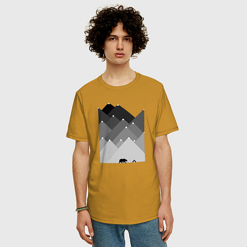 Мужская футболка оверсайз Медведь и треугольные горы / Горчичный – фото 3
