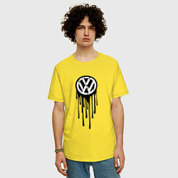 Футболка оверсайз мужская Volkswagen - art logo, цвет: желтый — фото 2