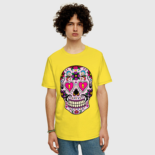 Мужская футболка оверсайз Розовый череп с сердечками и цветами / Желтый – фото 3