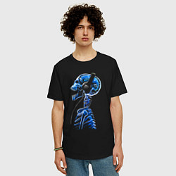 Футболка оверсайз мужская Скелет в наушниках - меломан, цвет: черный — фото 2