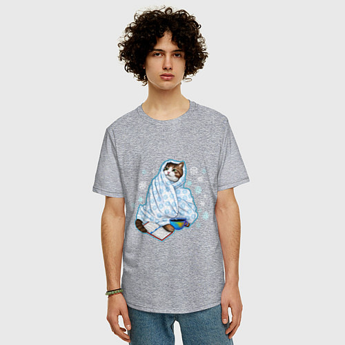 Мужская футболка оверсайз Зимний кот в одеялке с книгой / Меланж – фото 3