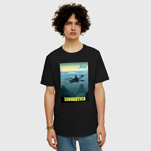 Мужская футболка оверсайз Subnautica инопланетный океан / Черный – фото 3