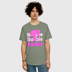 Футболка оверсайз мужская Логотип Барби объемный, цвет: авокадо — фото 2