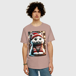 Футболка оверсайз мужская Котик в новогоднем свитере, цвет: пыльно-розовый — фото 2