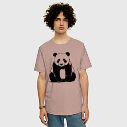 Футболка оверсайз мужская Грустная панда сидит, цвет: пыльно-розовый — фото 2