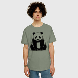 Футболка оверсайз мужская Грустная панда сидит, цвет: авокадо — фото 2
