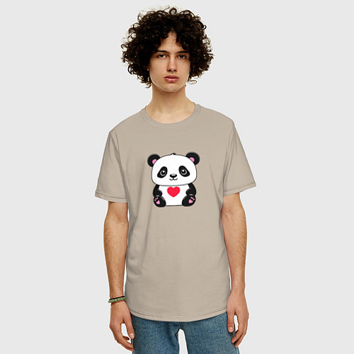 Мужская футболка оверсайз Малыш панды с сердечком / Миндальный – фото 3