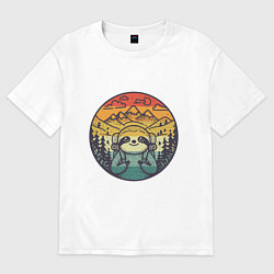 Мужская футболка оверсайз Ленивец турист путешествует с рюкзаком