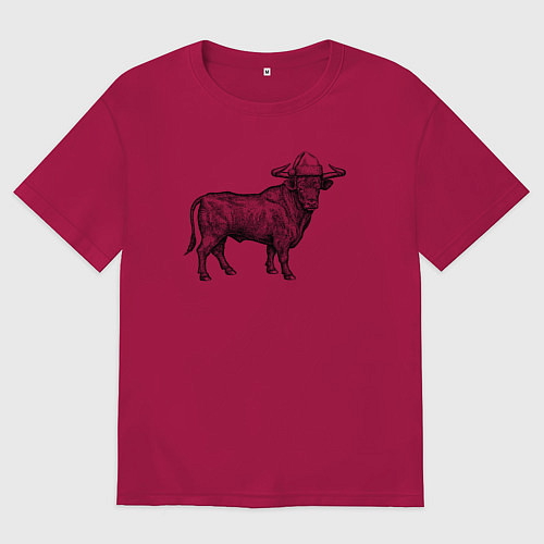 Мужская футболка оверсайз Бык в новогодней шапке / Маджента – фото 1