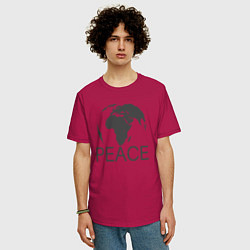 Футболка оверсайз мужская Peace the world, цвет: маджента — фото 2