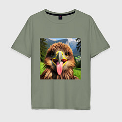 Футболка оверсайз мужская Забавный орел с высунутым языком в горах, цвет: авокадо