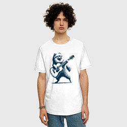 Футболка оверсайз мужская Шпиц играет на гитаре укулеле, цвет: белый — фото 2