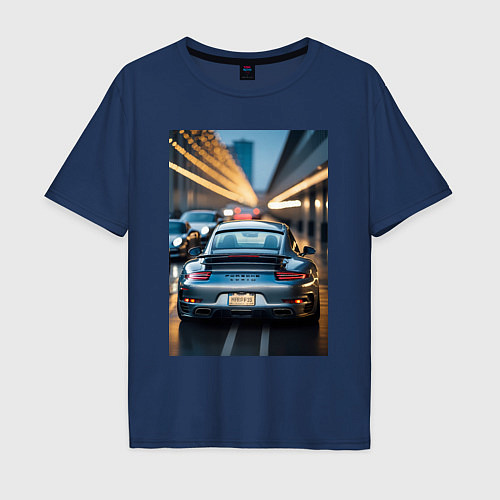 Мужская футболка оверсайз Porsche 911 в городе / Тёмно-синий – фото 1
