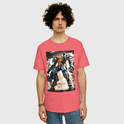 Футболка оверсайз мужская Девушка управляет огромным мехом, цвет: коралловый — фото 2