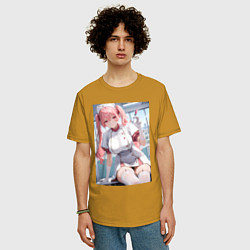 Футболка оверсайз мужская Медсестричка сделает тебе укол любви - пышная аним, цвет: горчичный — фото 2