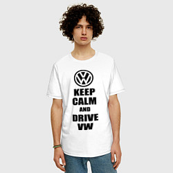 Футболка оверсайз мужская Keep Calm & Drive VW, цвет: белый — фото 2