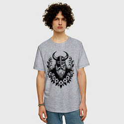 Футболка оверсайз мужская Викинг среди цветов, цвет: меланж — фото 2