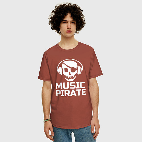 Мужская футболка оверсайз Music pirate / Кирпичный – фото 3