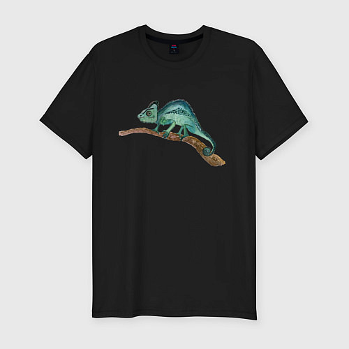 Мужская slim-футболка Зеленый хамелеон на ветке / Черный – фото 1