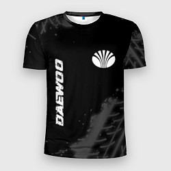 Мужская спорт-футболка Daewoo speed на темном фоне со следами шин: надпис