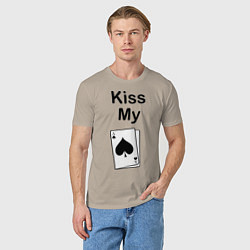 Футболка хлопковая мужская Kiss my card, цвет: миндальный — фото 2