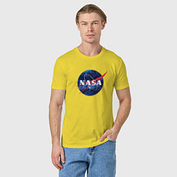 Футболка хлопковая мужская NASA: Cosmic Logo, цвет: желтый — фото 2