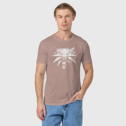 Футболка хлопковая мужская Ведьмак, цвет: пыльно-розовый — фото 2