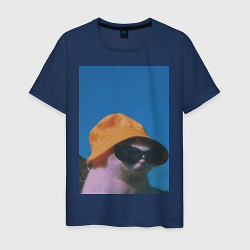 Мужская футболка Котик в шляпе и очках / Тёмно-синий – фото 1