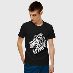 Футболка хлопковая мужская Лев в наушниках, цвет: черный — фото 2