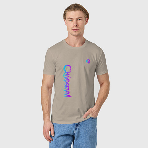 Мужская футболка Chaoseum Neon logo / Миндальный – фото 3