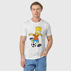 Футболка хлопковая мужская Барт Симпсон бьёт по футбольному мячу, цвет: белый — фото 2