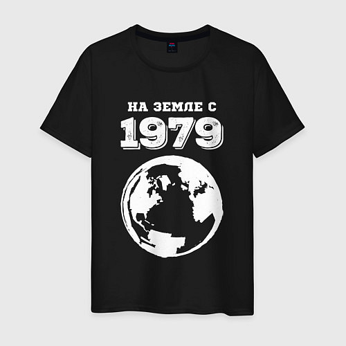 Мужская футболка На Земле с 1979 с краской на темном / Черный – фото 1