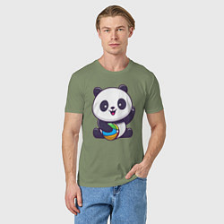 Футболка хлопковая мужская Панда с мячиком, цвет: авокадо — фото 2