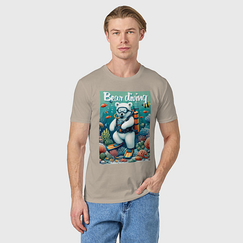 Мужская футболка Polar bear diving - ai art / Миндальный – фото 3