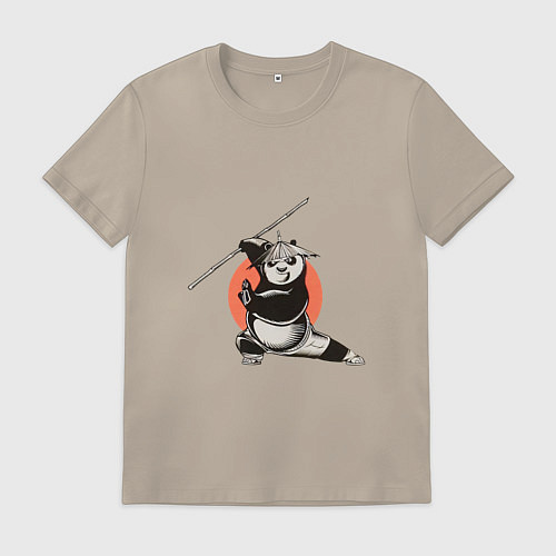 Мужская футболка Кунгфу панда По с бамбуковой палкой / Миндальный – фото 1