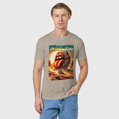 Мужская футболка Rolling Stones - stylization of the logo / Миндальный – фото 3
