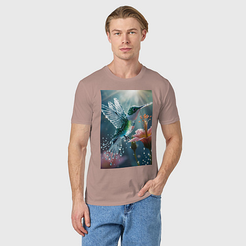 Мужская футболка Колибри летает у цветка / Пыльно-розовый – фото 3