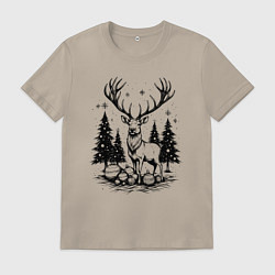Футболка хлопковая мужская Олень в новогоднем лесу, цвет: миндальный