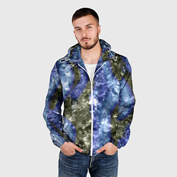 Ветровка с капюшоном мужская Абстракция - гранж синие полосы на сером, цвет: 3D-белый — фото 2