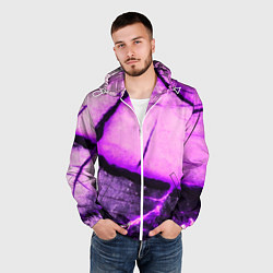 Ветровка с капюшоном мужская Трещины на абстрактном фиолетовом фоне, цвет: 3D-белый — фото 2