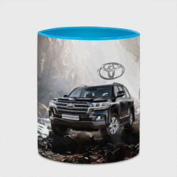 Кружка 3D Toyota Land Cruiser 200 в пещере со скальными рису, цвет: 3D-белый + небесно-голубой — фото 2