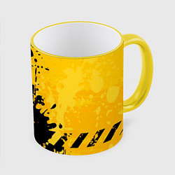 Кружка 3D Пятна черной краски на желтом фоне, цвет: 3D-желтый кант