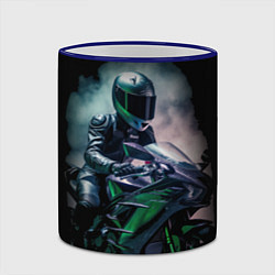 Кружка 3D Мотоциклист на зеленой байке, цвет: 3D-синий кант — фото 2