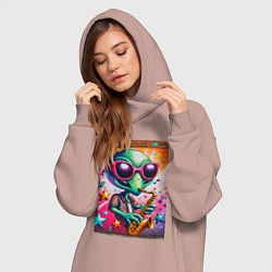 Женское худи-платье Пришелец играет на саксофоне - граффити, цвет: пыльно-розовый — фото 2