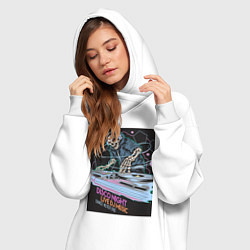 Женское худи-платье Диджей скелет в наушниках, цвет: белый — фото 2