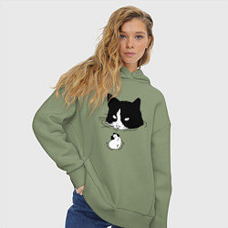 Толстовка оверсайз женская Кот сидит в воде и сторожит утёнка, цвет: авокадо — фото 2