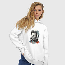 Толстовка оверсайз женская Юрий Гагарин в современном стиле, цвет: белый — фото 2