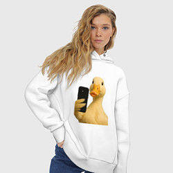 Толстовка оверсайз женская Утка делает селфи, цвет: белый — фото 2