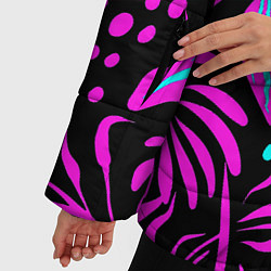 Куртка зимняя женская Purple flowers pattern, цвет: 3D-светло-серый — фото 2