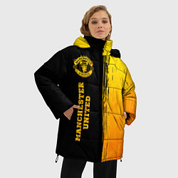 Куртка зимняя женская Manchester United - gold gradient: по-вертикали, цвет: 3D-черный — фото 2